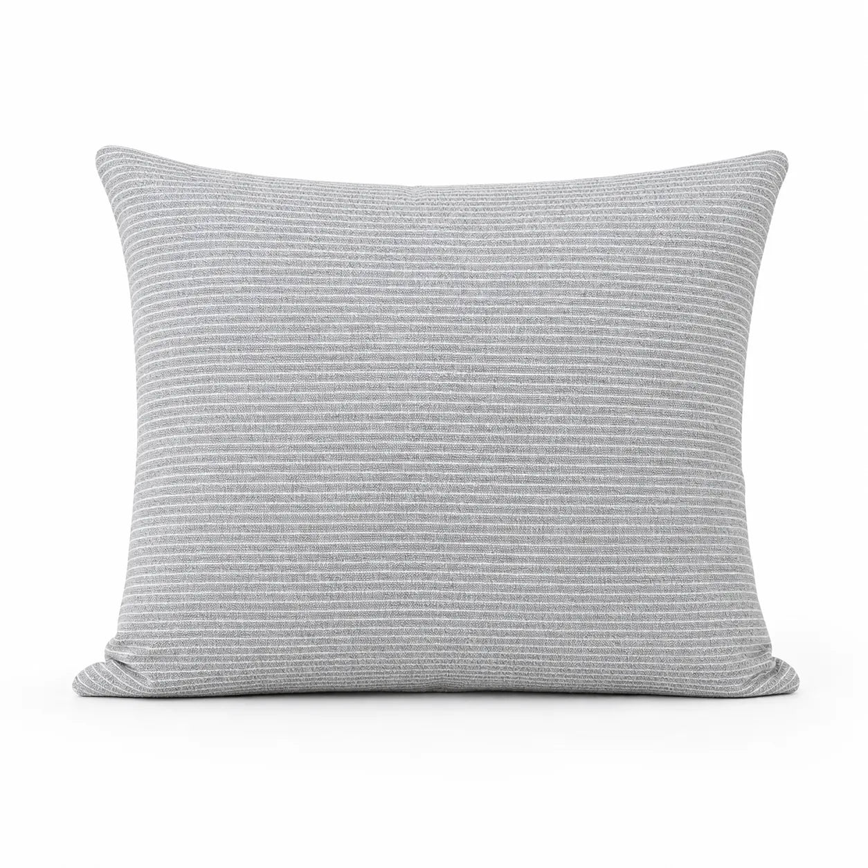 Coussin berbère ADFEL en laine gris, blanc, sur fond blanc