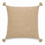 Coussin berbère AMLAL en laine camel, beige, sur fond blanc