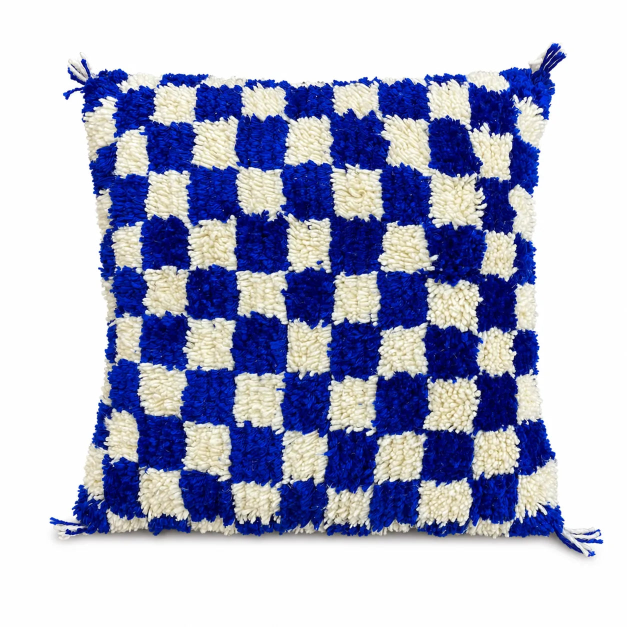 Coussin berbère AZEKKA en laine bleu, écru, sur fond blanc