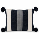 Coussin berbère IMI en laine noir, marine, sur fond blanc