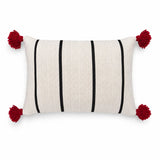 Coussin berbère IZIKER en laine noir, rouge, sur fond blanc