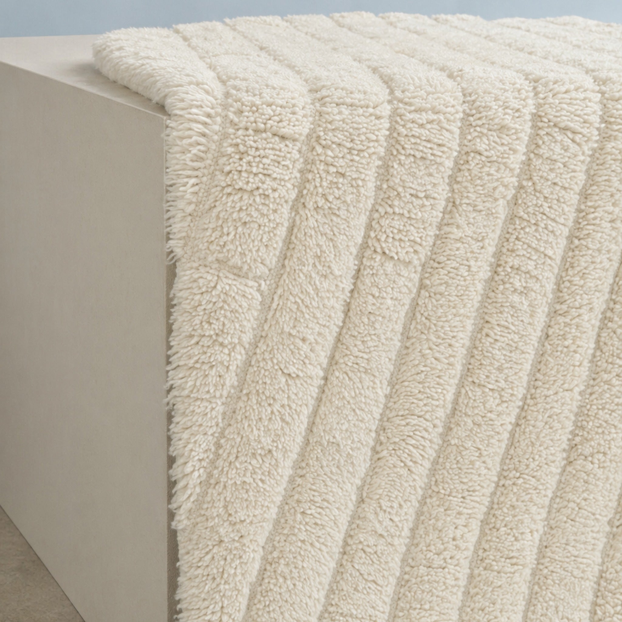 Tapis Beni Ouarain Asif en situation salon scandinave