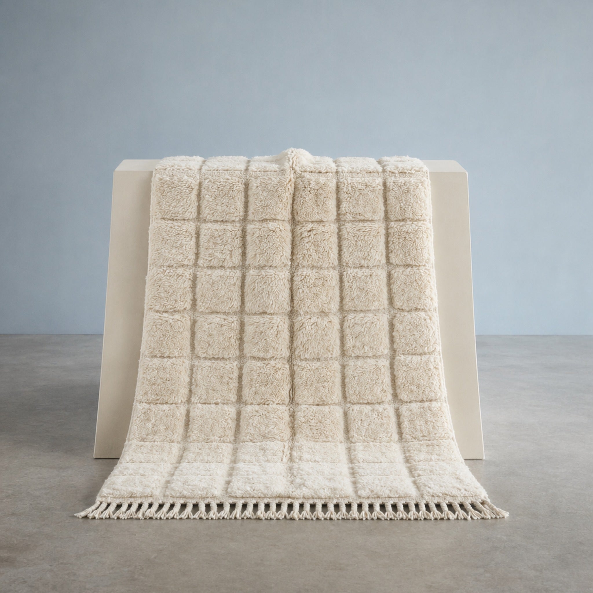 Tapis Beni Ouarain Tisslit — laine épaisse ivoire à motifs géométriques, tissé main Haut Atlas