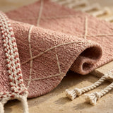 Tapis Zanafi Tapis Zanafi TALA — Rose Poudré | Kilim Berbère Héritage détail tissage à la main, fibres de laine