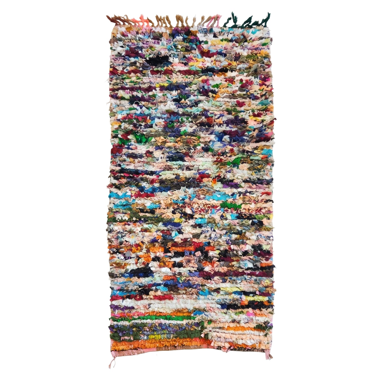Tapis boucherouite Tawsa 100 × 200 cm, textiles recyclés multicolores noués main, fond blanc