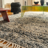 Détail des mèches de laine chinée du tapis M'rirt Azrou