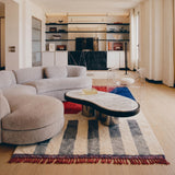 Tapis M'rirt Midelt en situation dans un salon contemporain
